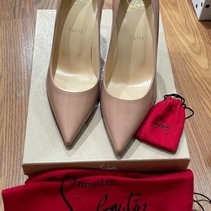 Christian Louboutin So Kate Leather Pumps Nude